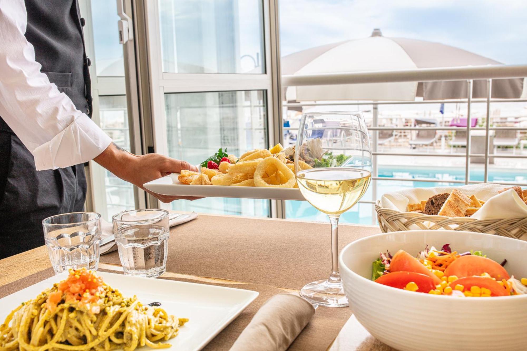 Hotel Capitol Lido di Jesolo Ngoại thất bức ảnh