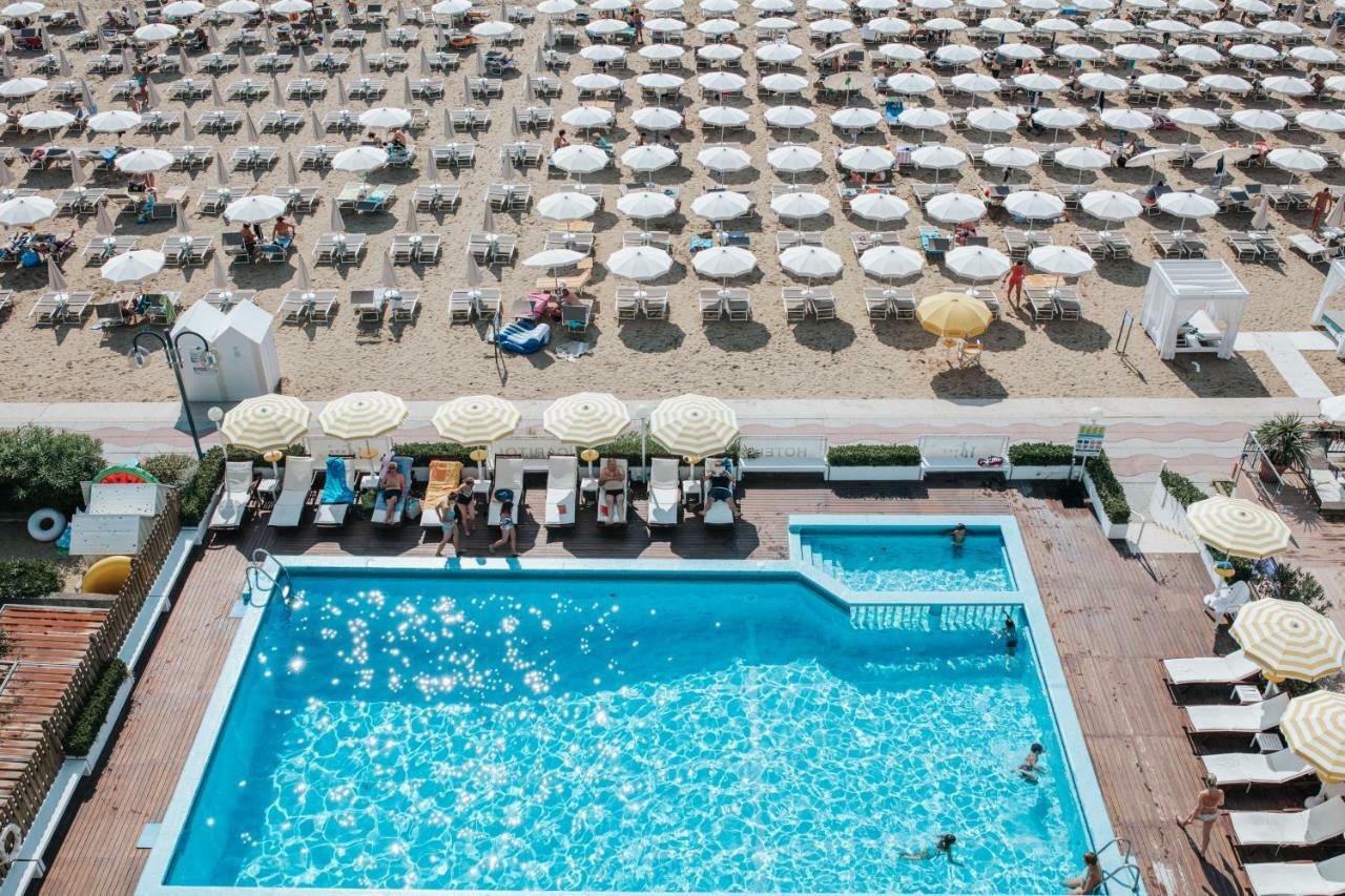 Hotel Capitol Lido di Jesolo Ngoại thất bức ảnh